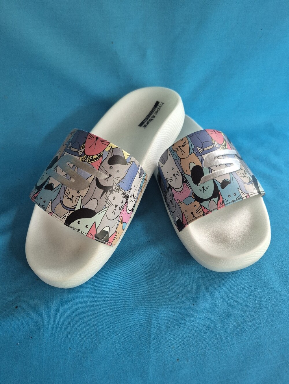 Bobs by Skechers Cats Slip On Sandals Plush Foam Women Size 8